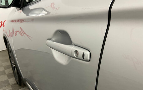 Mitsubishi Outlander III рестайлинг 3, 2018 год, 1 875 000 рублей, 19 фотография