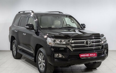 Toyota Land Cruiser 200, 2018 год, 8 950 000 рублей, 3 фотография
