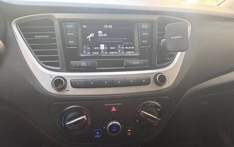 Hyundai Solaris II рестайлинг, 2017 год, 1 290 000 рублей, 12 фотография