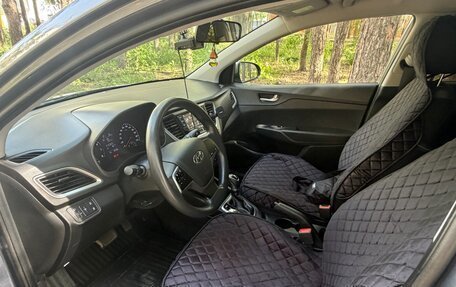Hyundai Solaris II рестайлинг, 2017 год, 1 290 000 рублей, 9 фотография