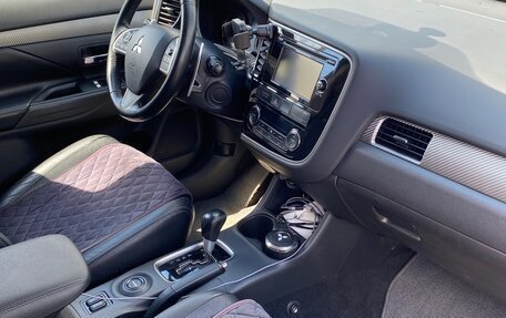 Mitsubishi Outlander III рестайлинг 3, 2013 год, 1 500 000 рублей, 7 фотография