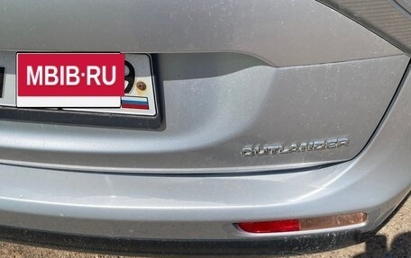 Mitsubishi Outlander III рестайлинг 3, 2013 год, 1 500 000 рублей, 9 фотография