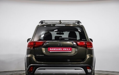 Mitsubishi Outlander III рестайлинг 3, 2020 год, 2 249 000 рублей, 7 фотография