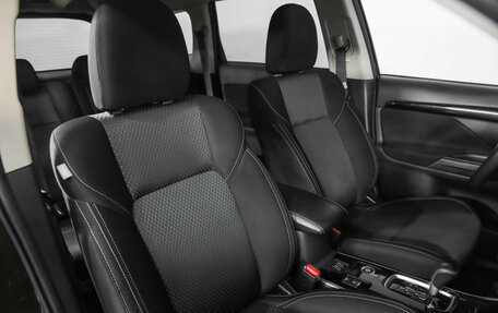 Mitsubishi Outlander III рестайлинг 3, 2020 год, 2 249 000 рублей, 22 фотография