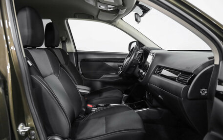 Mitsubishi Outlander III рестайлинг 3, 2020 год, 2 249 000 рублей, 21 фотография
