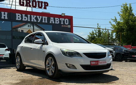 Opel Astra J, 2010 год, 750 000 рублей, 2 фотография