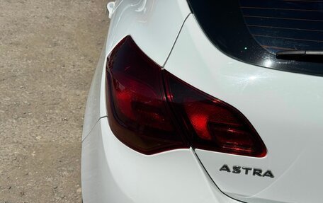 Opel Astra J, 2010 год, 750 000 рублей, 13 фотография