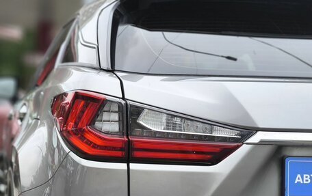 Lexus RX IV рестайлинг, 2018 год, 4 150 000 рублей, 7 фотография