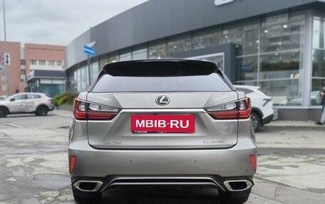Lexus RX IV рестайлинг, 2018 год, 4 150 000 рублей, 5 фотография