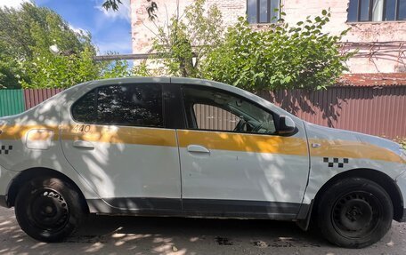 Renault Logan II, 2020 год, 550 000 рублей, 2 фотография