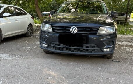 Volkswagen Tiguan II, 2018 год, 2 400 000 рублей, 1 фотография