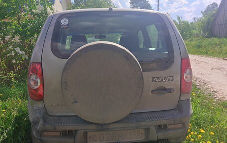 Chevrolet Niva I рестайлинг, 2018 год, 680 000 рублей, 11 фотография