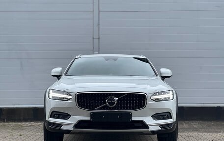Volvo V90 Cross Country I рестайлинг, 2025 год, 8 500 000 рублей, 3 фотография