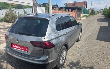 Volkswagen Tiguan II, 2018 год, 2 980 000 рублей, 2 фотография