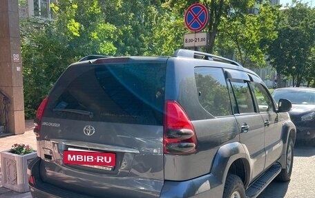 Toyota Land Cruiser Prado 120 рестайлинг, 2008 год, 3 000 000 рублей, 2 фотография