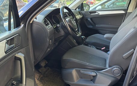 Volkswagen Tiguan II, 2018 год, 2 400 000 рублей, 8 фотография