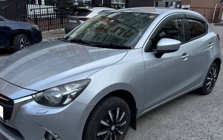 Mazda Demio IV, 2017 год, 935 000 рублей, 6 фотография