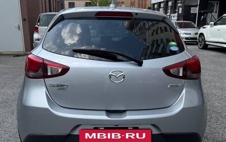 Mazda Demio IV, 2017 год, 935 000 рублей, 5 фотография