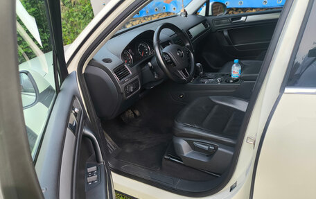 Volkswagen Touareg III, 2011 год, 2 420 000 рублей, 15 фотография
