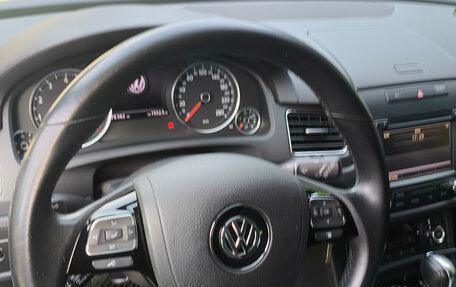 Volkswagen Touareg III, 2011 год, 2 420 000 рублей, 14 фотография