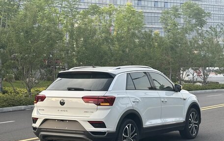 Volkswagen T-Roc I, 2022 год, 1 800 000 рублей, 4 фотография