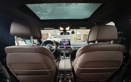 BMW 5 серия, 2018 год, 4 900 000 рублей, 14 фотография