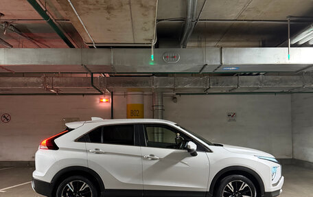 Mitsubishi Eclipse Cross, 2022 год, 2 600 000 рублей, 5 фотография