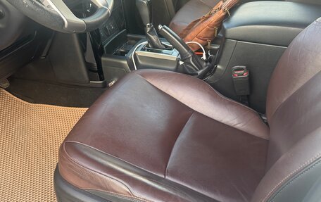 Toyota Land Cruiser Prado 150 рестайлинг 2, 2017 год, 5 200 000 рублей, 8 фотография