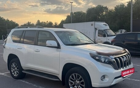 Toyota Land Cruiser Prado 150 рестайлинг 2, 2017 год, 5 200 000 рублей, 2 фотография