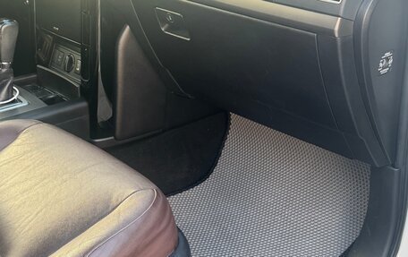 Toyota Land Cruiser Prado 150 рестайлинг 2, 2017 год, 5 200 000 рублей, 17 фотография
