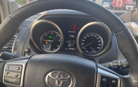 Toyota Land Cruiser Prado 150 рестайлинг 2, 2017 год, 5 200 000 рублей, 22 фотография