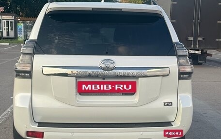 Toyota Land Cruiser Prado 150 рестайлинг 2, 2017 год, 5 200 000 рублей, 20 фотография
