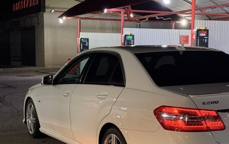 Mercedes-Benz E-Класс, 2011 год, 1 650 000 рублей, 3 фотография