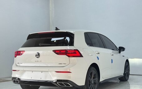 Volkswagen Golf VIII, 2022 год, 1 650 000 рублей, 4 фотография