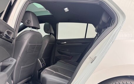 Volkswagen Golf VIII, 2022 год, 1 650 000 рублей, 15 фотография