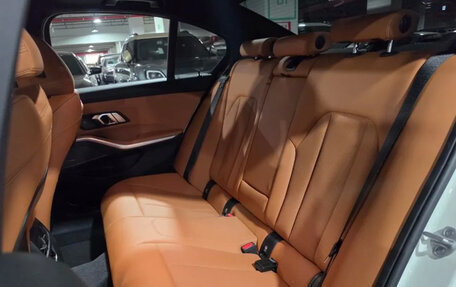 BMW 3 серия, 2025 год, 3 950 000 рублей, 10 фотография