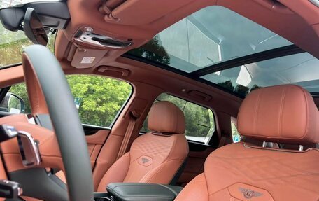 Bentley Bentayga I, 2025 год, 35 500 000 рублей, 10 фотография