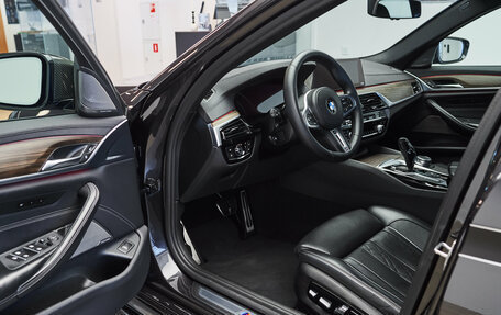 BMW 5 серия, 2019 год, 5 900 000 рублей, 8 фотография