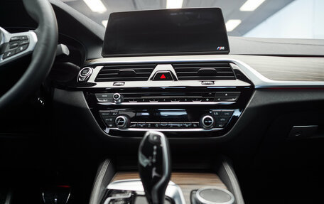 BMW 5 серия, 2019 год, 5 900 000 рублей, 12 фотография