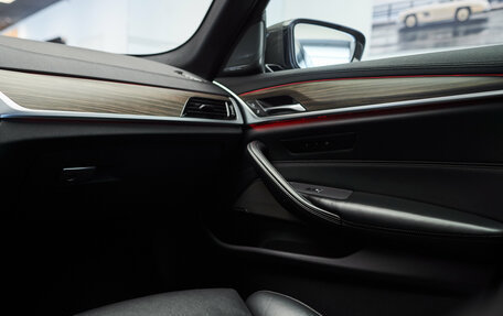 BMW 5 серия, 2019 год, 5 900 000 рублей, 16 фотография