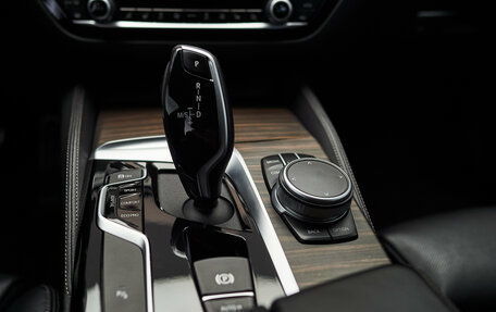 BMW 5 серия, 2019 год, 5 900 000 рублей, 13 фотография