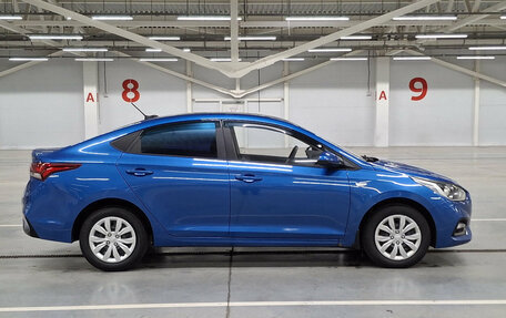 Hyundai Solaris II рестайлинг, 2018 год, 1 050 000 рублей, 5 фотография