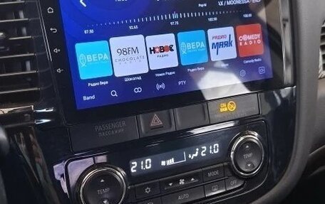 Mitsubishi Outlander III рестайлинг 3, 2014 год, 1 250 000 рублей, 10 фотография
