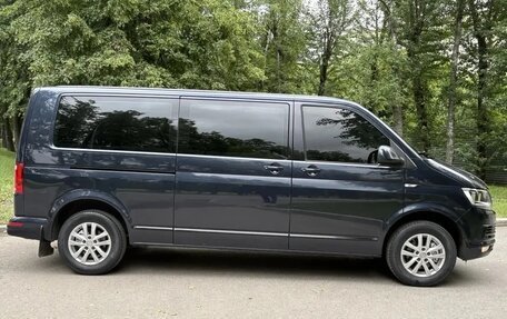Volkswagen Caravelle T6 рестайлинг, 2019 год, 3 200 000 рублей, 8 фотография