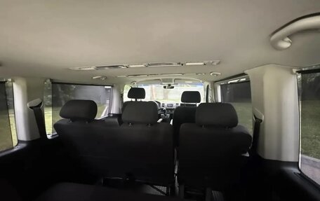 Volkswagen Caravelle T6 рестайлинг, 2019 год, 3 200 000 рублей, 12 фотография