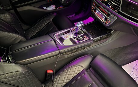 BMW 7 серия, 2020 год, 5 990 000 рублей, 17 фотография