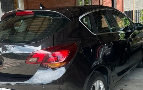 Opel Astra J, 2011 год, 950 000 рублей, 4 фотография