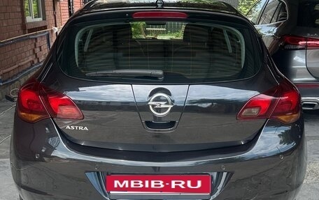 Opel Astra J, 2011 год, 950 000 рублей, 6 фотография