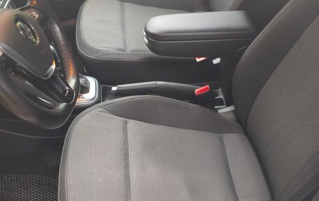 Volkswagen Polo VI (EU Market), 2018 год, 1 250 000 рублей, 13 фотография