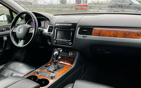 Volkswagen Touareg III, 2013 год, 1 997 000 рублей, 10 фотография